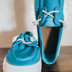 SPERRY / WOMENS BAHAMA PLATFORM / SIZE 8 / BOX INCLUDED / TORQUOISE BLUE